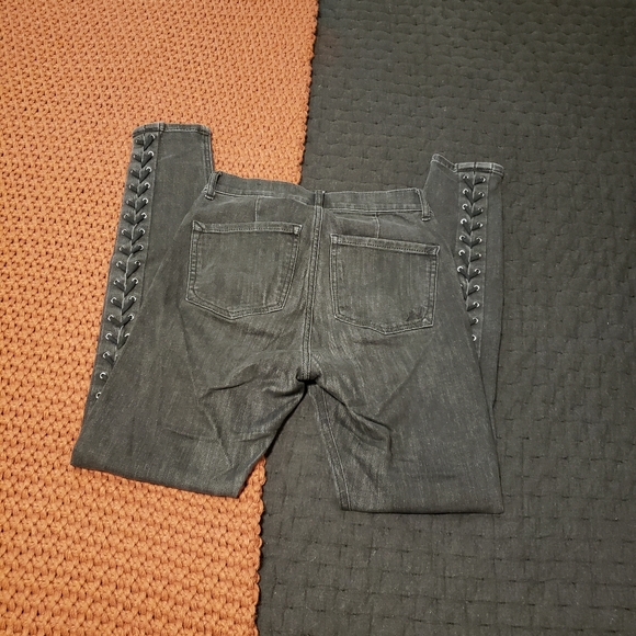 Express Retro Black Skinny Jeans - Picture 5 of 10